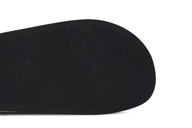 Tapochki-Gucci-Wmns-Logo-Rubber-Slide-Black-4