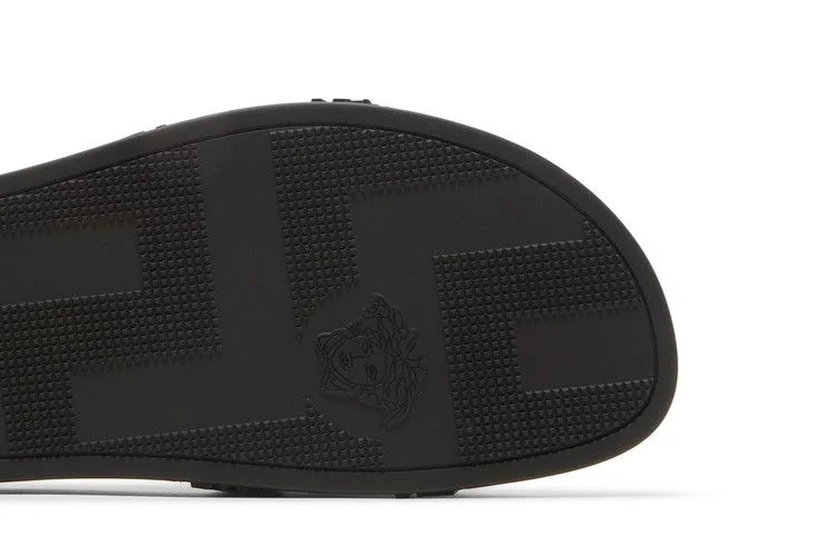 Tapochki-Versace-Palazzo-Medusa-Pool-Slide-Black-4
