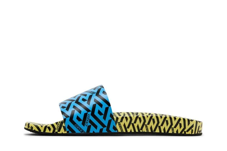 Tapochki-Versace-Palazzo-Pool-Slide-La-Greca-Pineapple-Sky-2