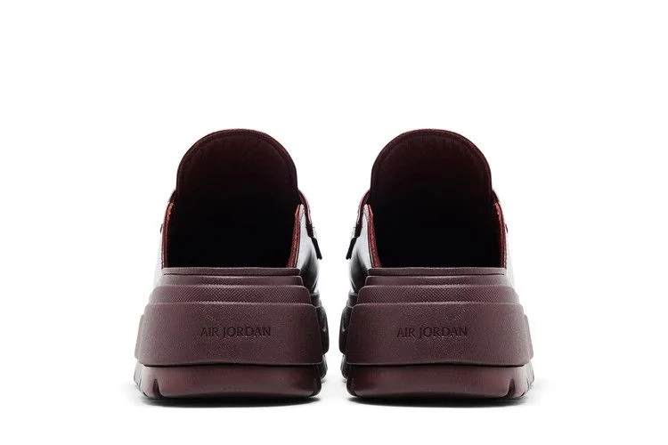Tapochki-Wmns-Air-Jordan-Mule-Dark-Team-Red-5