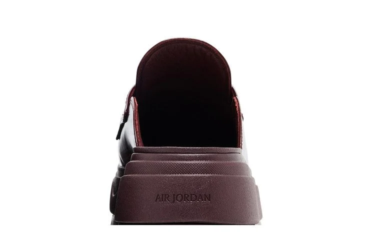 Tapochki-Wmns-Air-Jordan-Mule-Dark-Team-Red-6