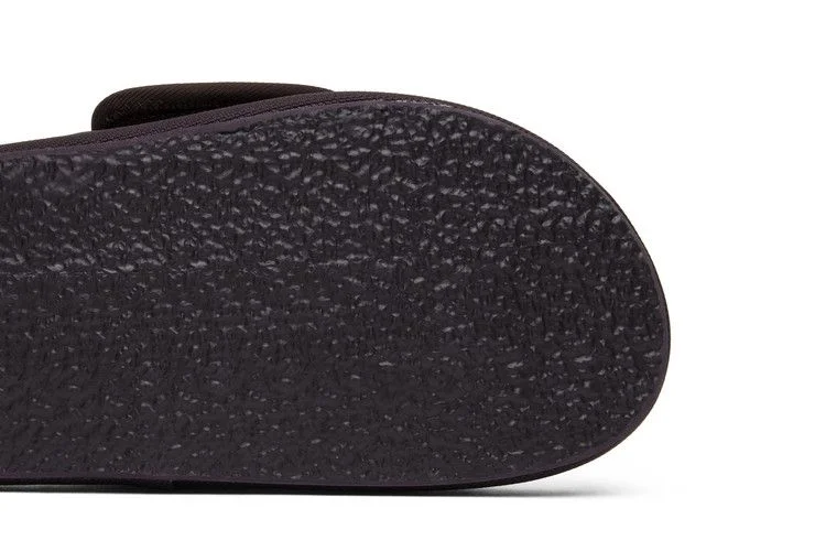 Tapochki-Yeezy-Season-6-Nylon-Slipper-Oxblood-4