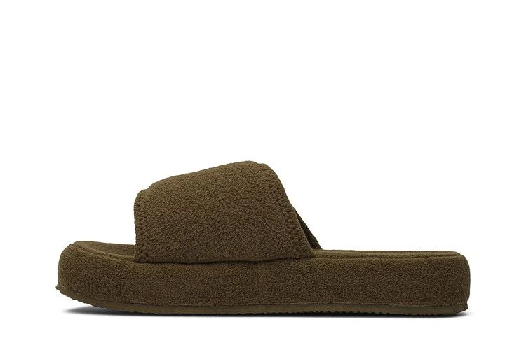 Tapochki-Yeezy-Season-7-Fleece-Slide-Trench-2