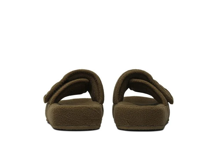 Tapochki-Yeezy-Season-7-Fleece-Slide-Trench-5