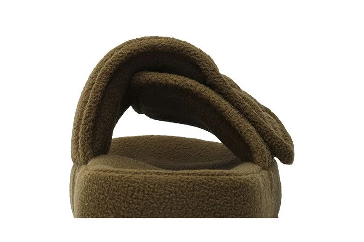 Tapochki-Yeezy-Season-7-Fleece-Slide-Trench-6