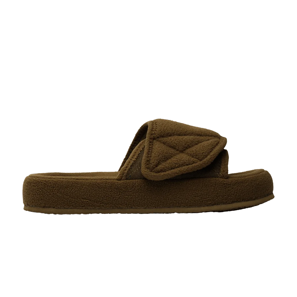 Tapochki-Yeezy-Season-7-Fleece-Slide-Trench